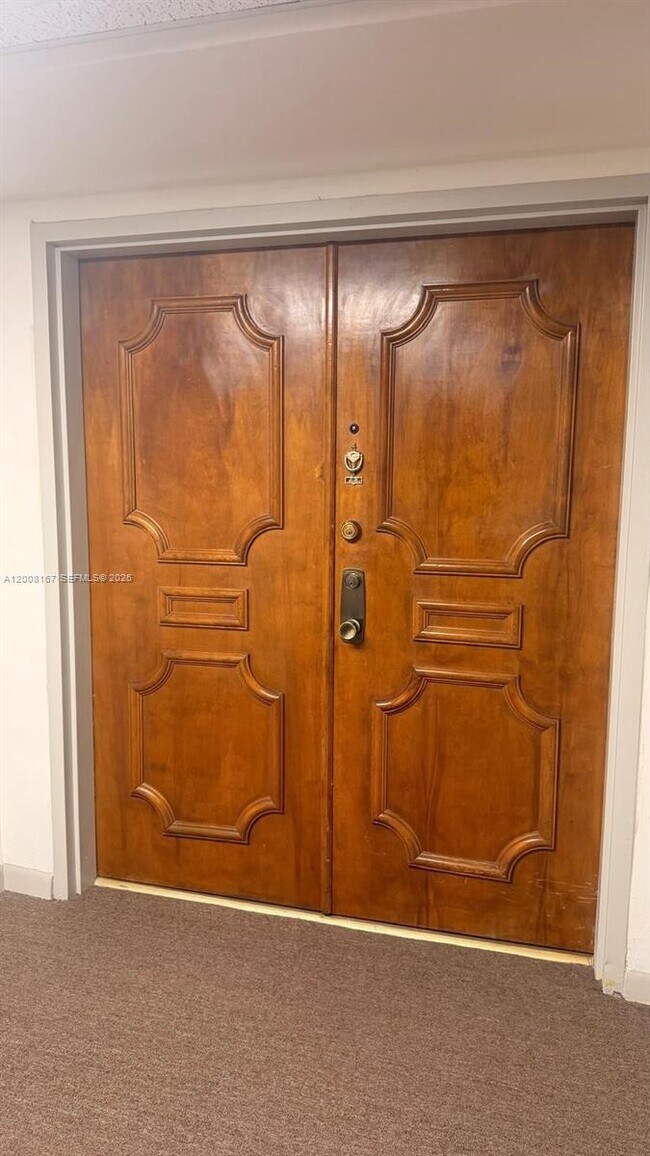 Building Photo - 5900 SW 127th Ave