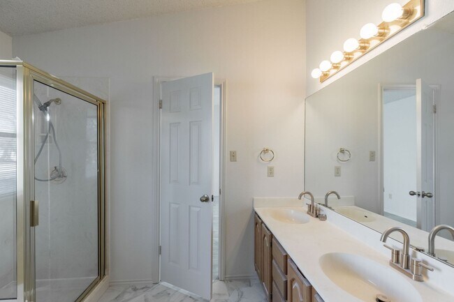 Building Photo - 2605 Buckeye Trail