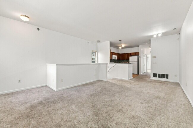 Building Photo - 113 Legato Dr