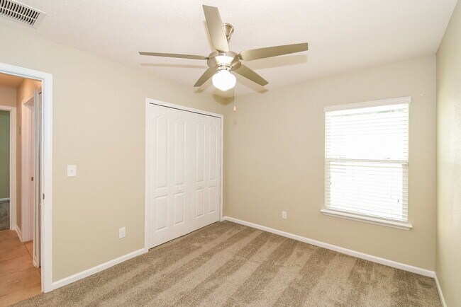 Building Photo - 2691 Salt Lake Dr