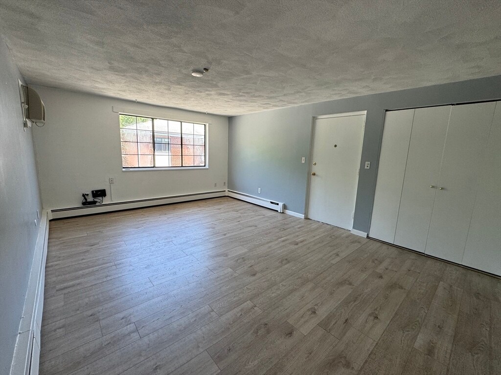 Building Photo - 30 Colonial Dr