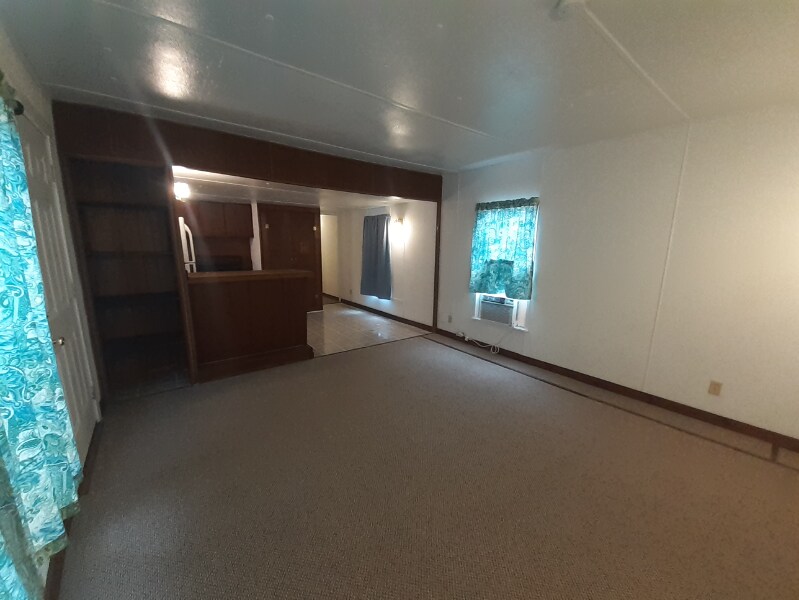 Building Photo - 100 30th St W