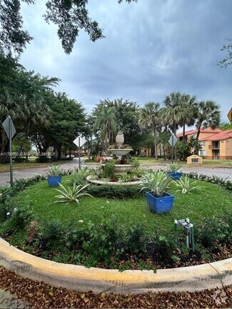 Building Photo - 10765 Cleary Blvd