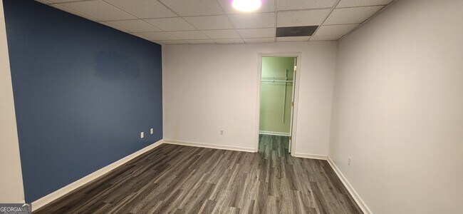 Building Photo - 201 Reeves Creek Way