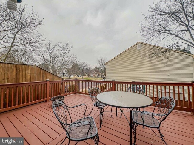 Building Photo - 8202 Ashford Blvd