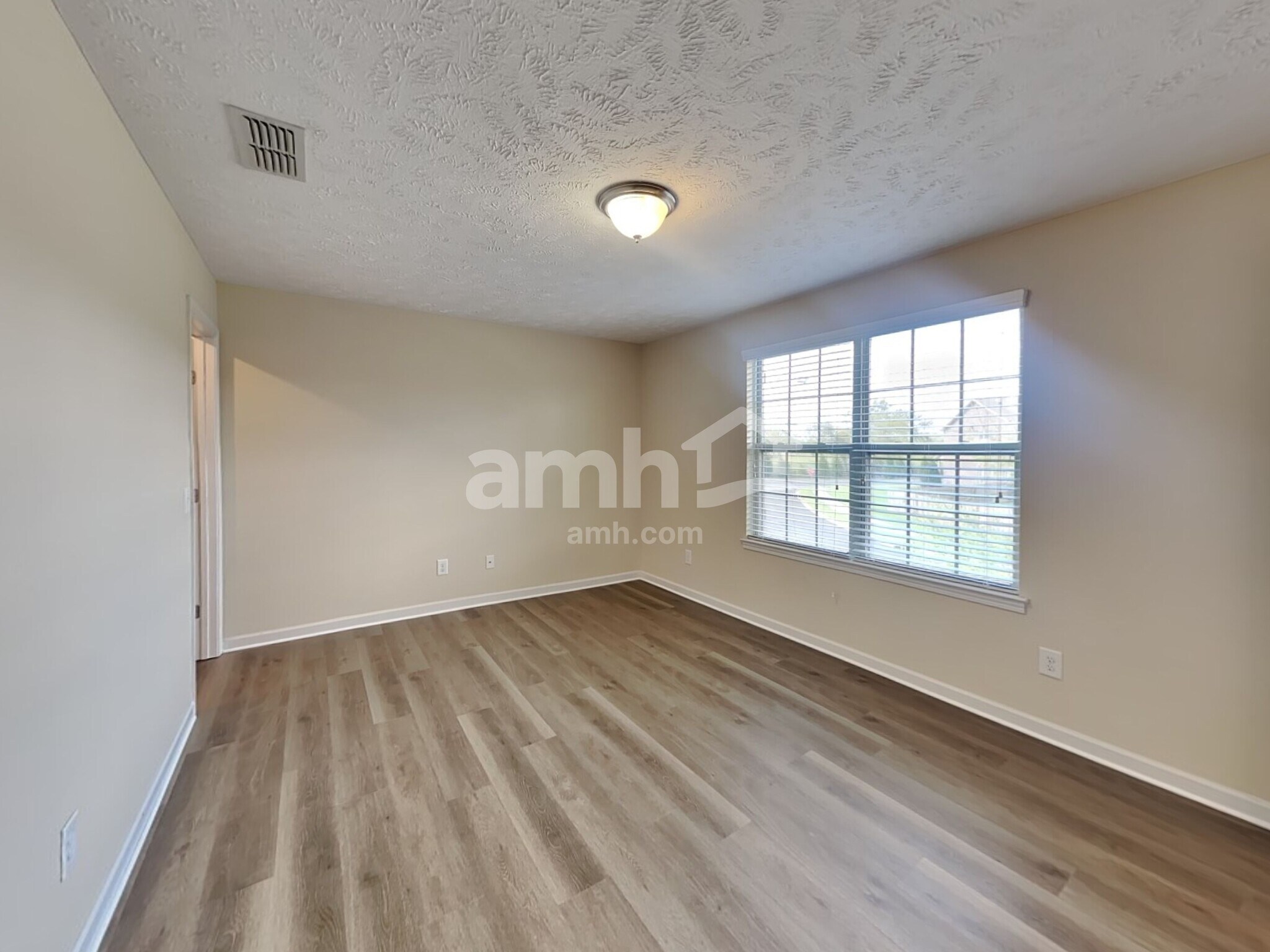 Building Photo - 1006 Middleton Ln
