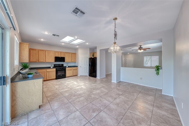 Building Photo - 2343 Schaeffer Hills Dr