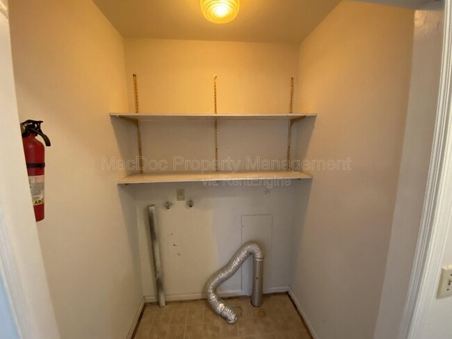 Building Photo - 8442 Indiantown Rd