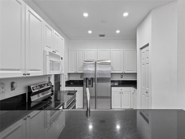 Building Photo - 11186 NW 73rd Terrace