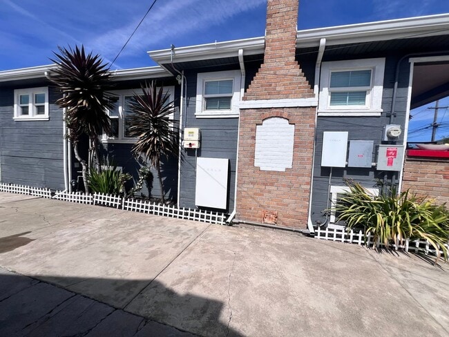 Building Photo - $1,000 MOVE IN SPECIAL!!! Fully Updated Home in San Leandro Available for Rent!!