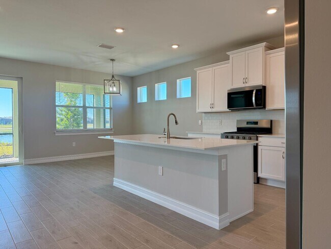 Building Photo - 17827 Shade Tree Loop