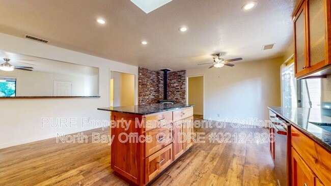 Building Photo - 4939 Dry Creek Rd