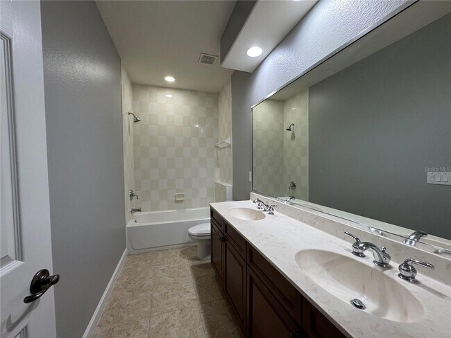 Building Photo - 142 Harrington Ct