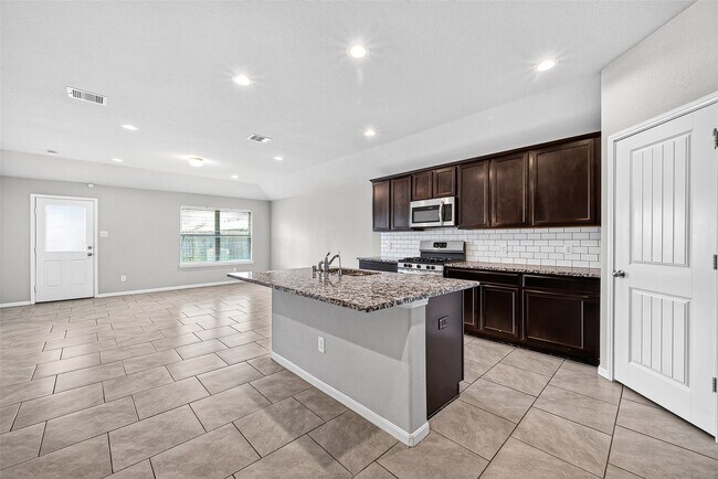 Building Photo - 29615 Breakwater Dr