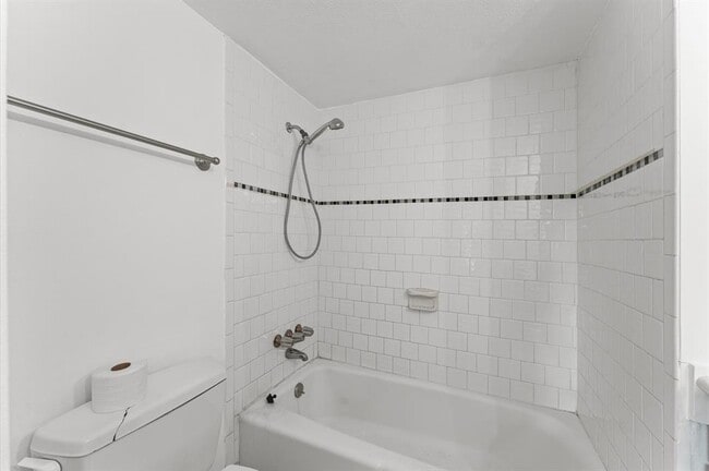 Building Photo - 6591 Bayou Glen Rd