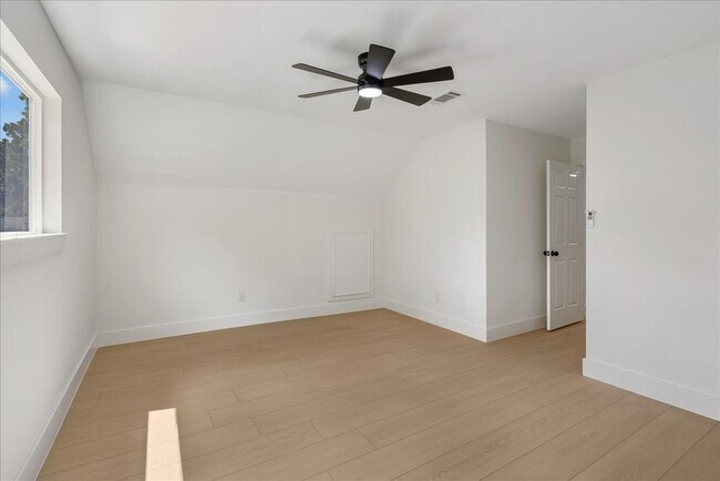 Building Photo - 3234 Cherry Springs Dr