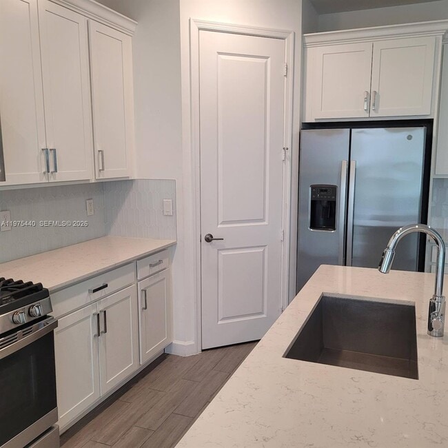 Building Photo - 1200 Sterling Pine Pl