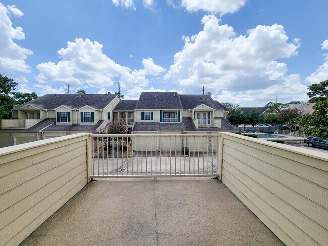 Building Photo - 755 Bering Dr