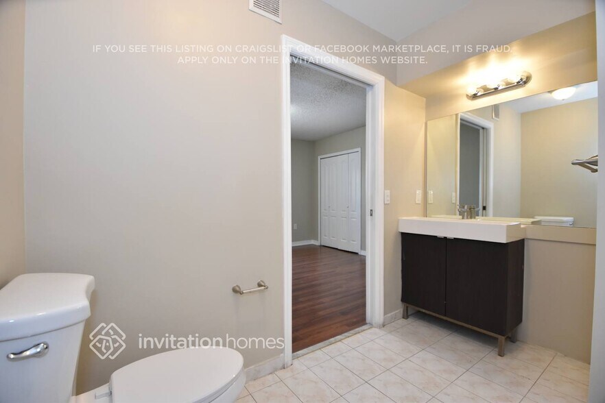 Building Photo - 12621 NW 11th Ln