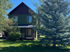 Building Photo - Charming 1 Bedroom 1 Bath Detached Garage Apartment in Driggs - Flexible lease terms