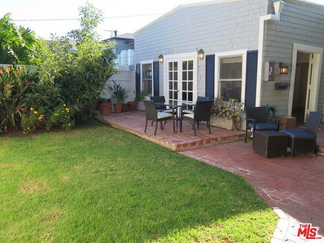 Building Photo - 1444 Yale St