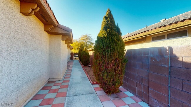 Building Photo - 9388 Rowland Heights Ct