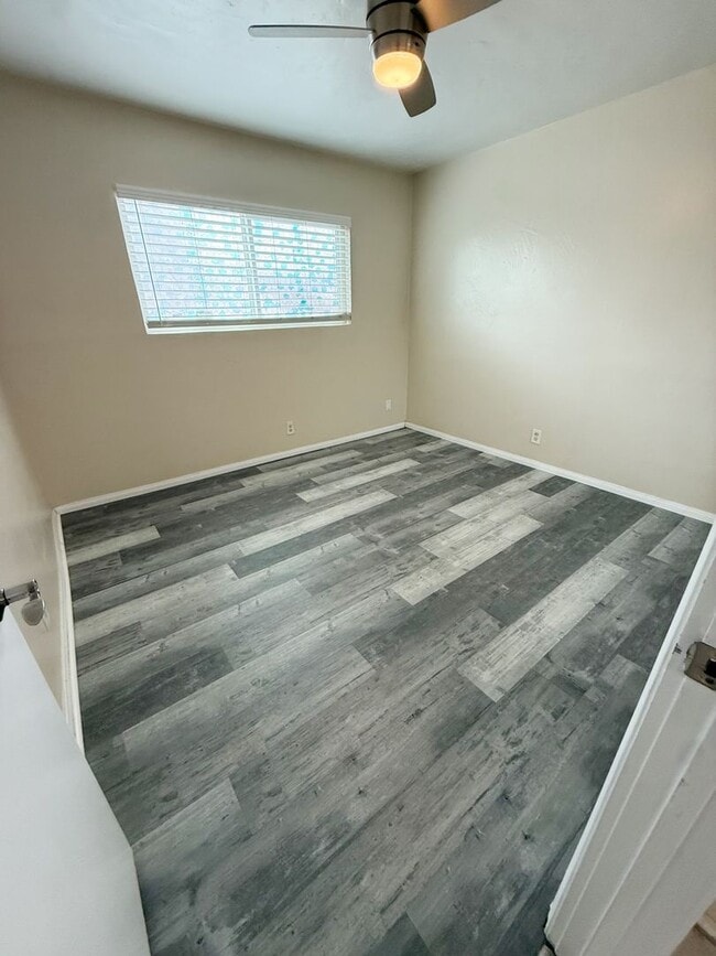Building Photo - Remodeled 2 Bed/1 Bath unit in North Park w/ Private Yard!