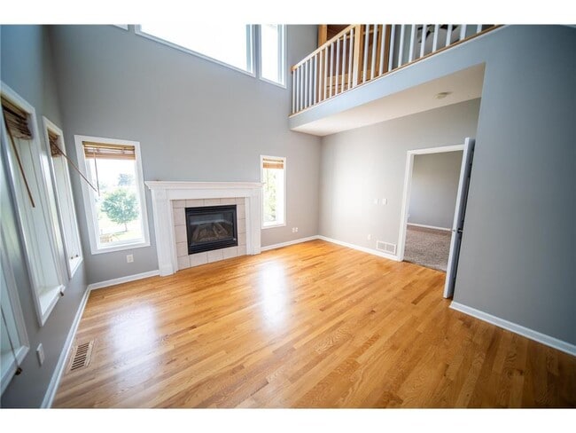 Building Photo - 5182 Southern Ridge Ln SW