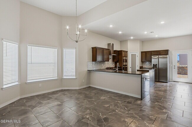 Building Photo - 928 Keenland Ave