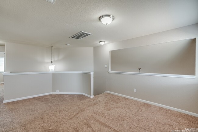 Building Photo - 2307 Clover Ridge