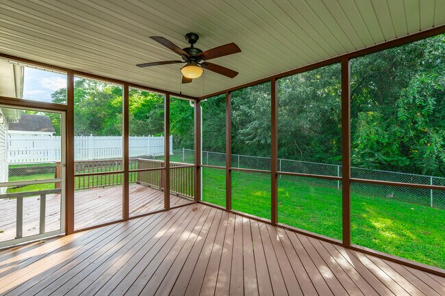 Building Photo - 7782 Prince Dr