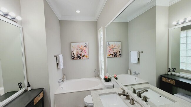 Building Photo - 8241 Tobago Ln