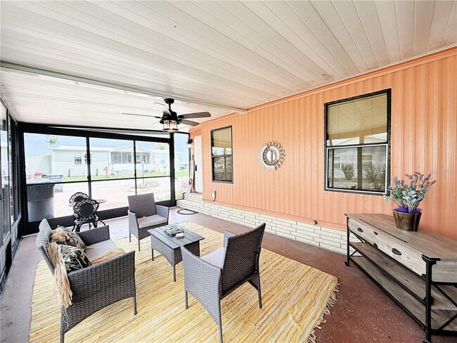 Building Photo - 7139 Alamanda Blvd W