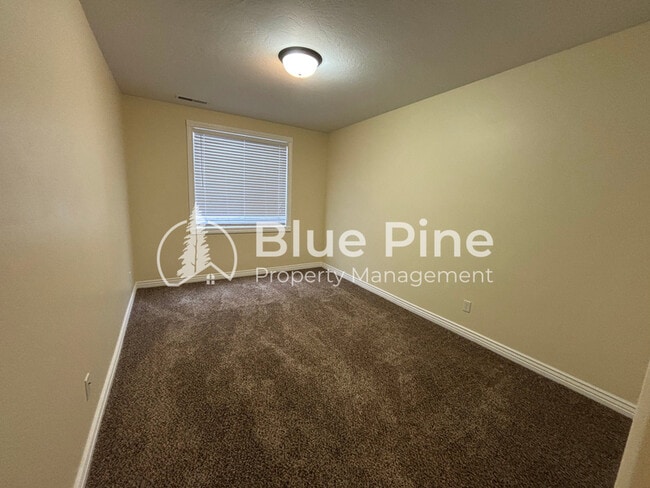 Building Photo - 5245 Jupiter Hills Dr