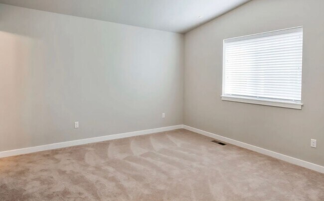 Building Photo - Newly Built 4bd 2.5ba in LSSD
