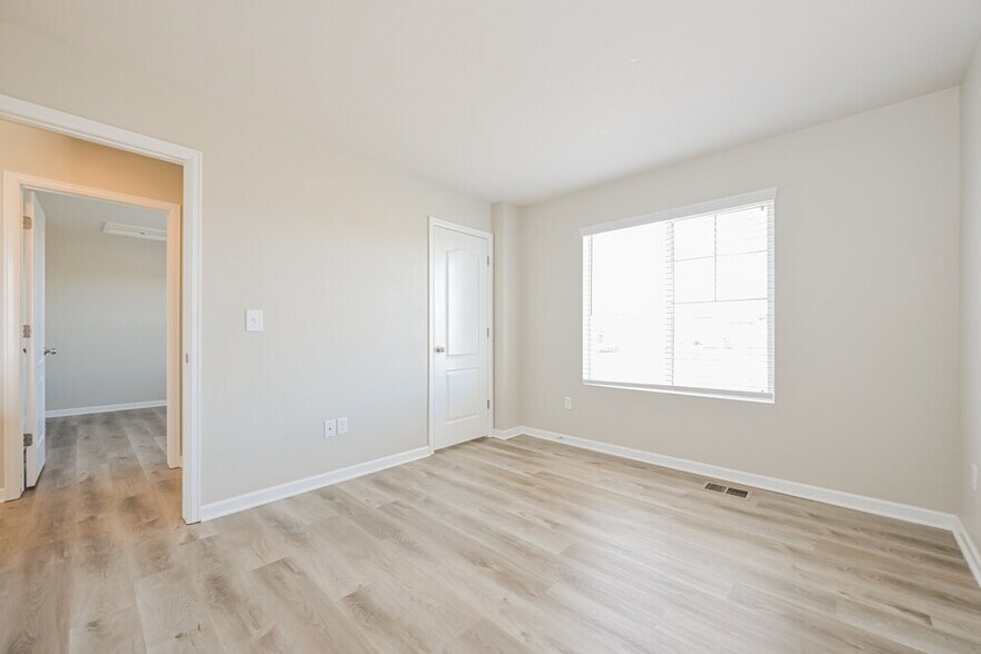 Building Photo - 7450 S Old Hammer Way