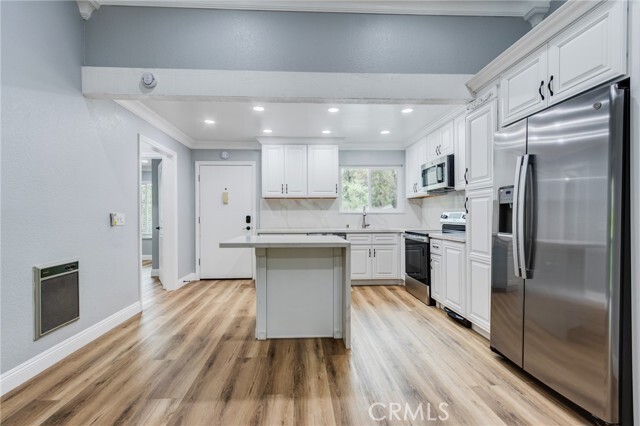 Building Photo - 23261 La Glorieta