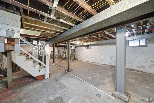 Building Photo - 5006 Queens Ave