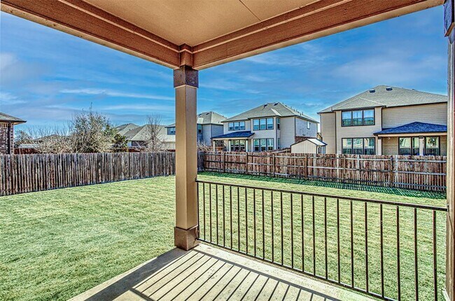 Building Photo - 339 Alamosa Dr
