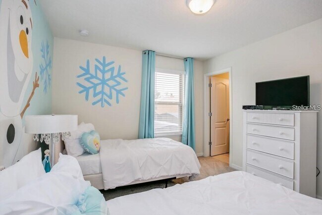 Building Photo - 8816 Corcovado Dr