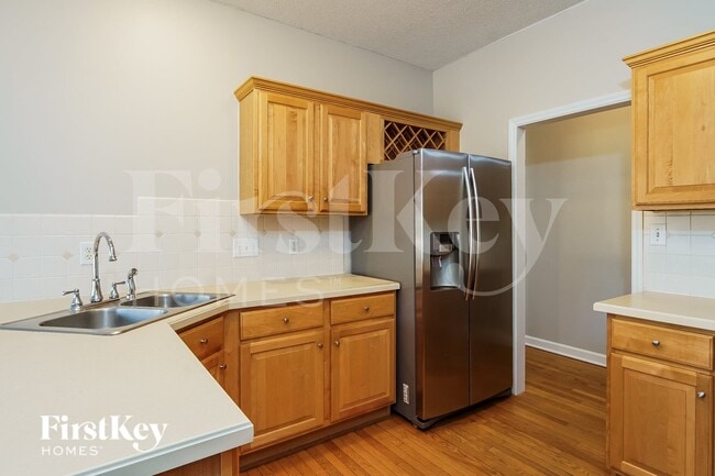 Building Photo - 3665 Oak Chase Dr