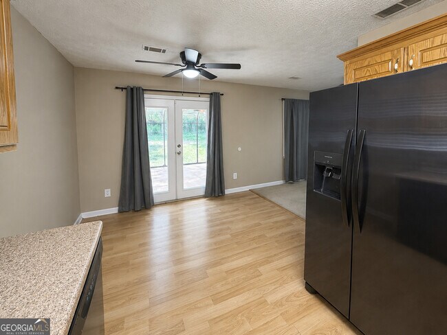 Building Photo - 1710 Underwood Dr SE