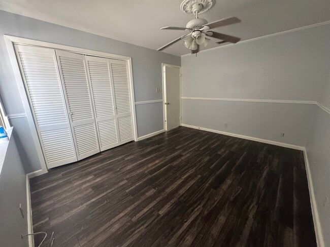 Building Photo - 626A Birchwood Ln