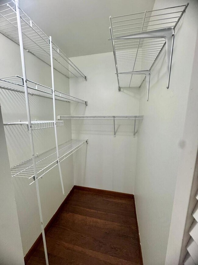 Building Photo - 1463 Mercury Dr