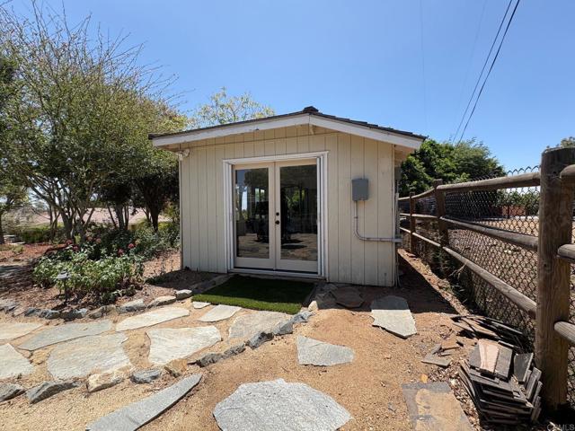 Building Photo - 5327 La Glorieta St