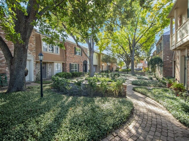 Building Photo - 6440 Olympia Dr
