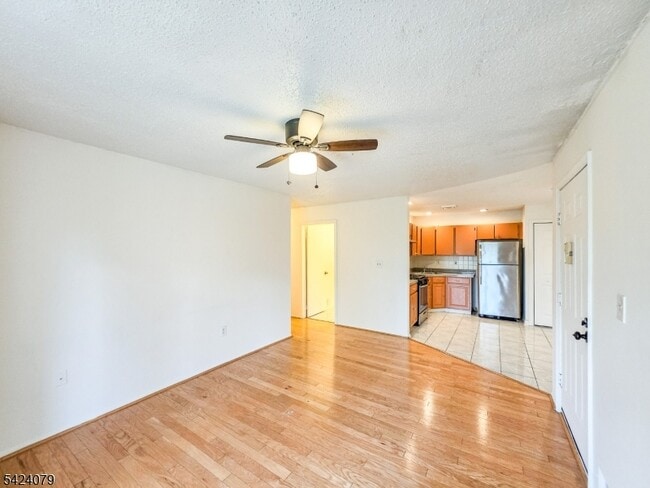 Building Photo - 15 Fisher Dr