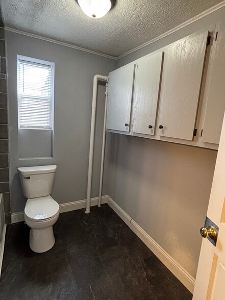 Bathroom - 620 8th Ave S