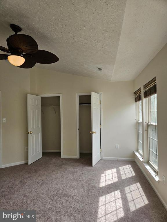 Building Photo - 12800 Center Park Way