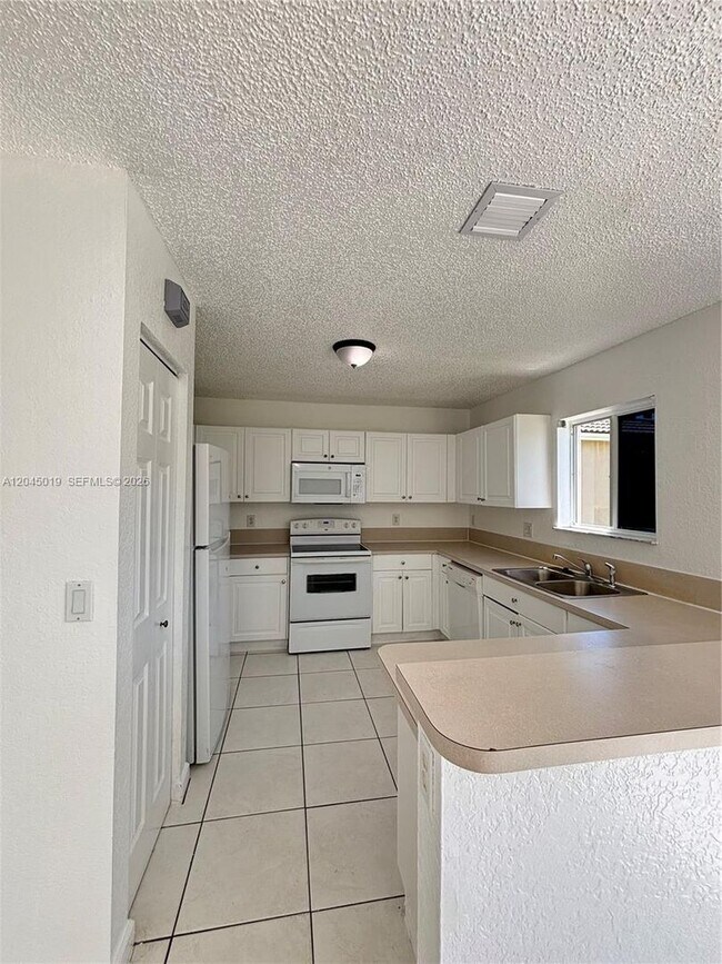 Building Photo - 21339 SW 87th Ct